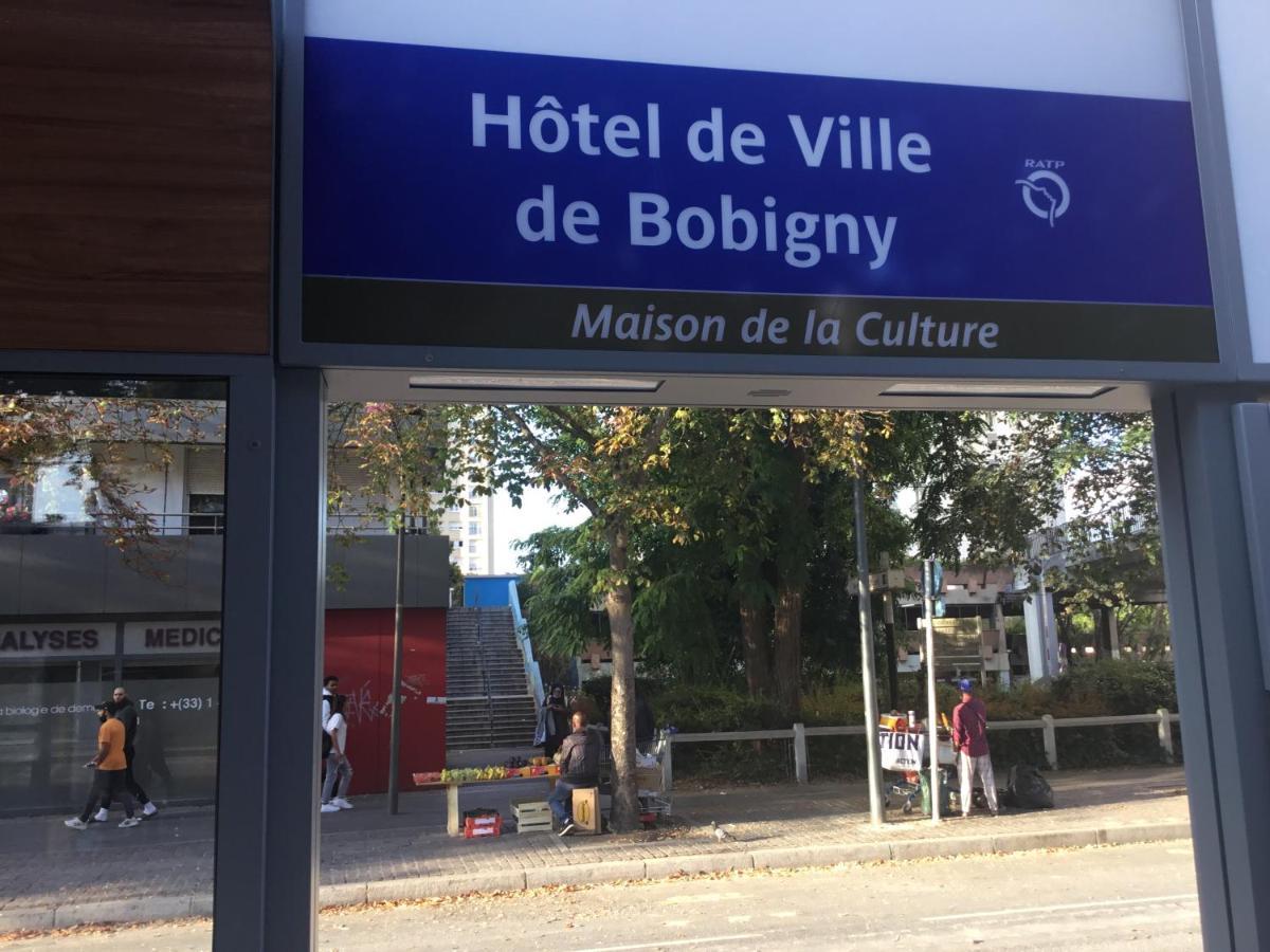 Just For Sleep - Parisian Male Dorm Room -Daily Stays 8Pm To 10Am- Contact Booking Message On The Arrival- Pas D'Appel Phone Бобиньи Экстерьер фото